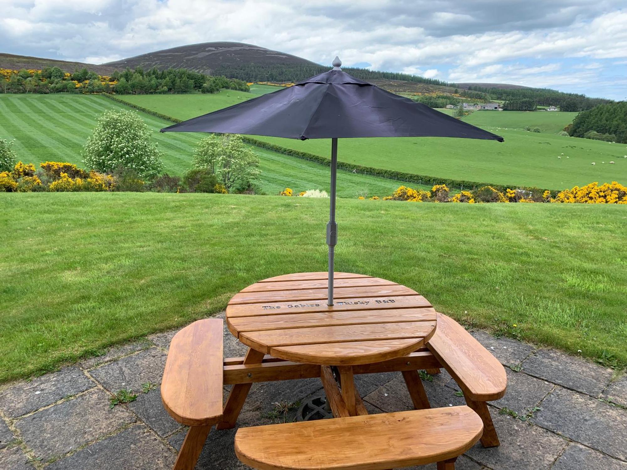 The Gables Whisky B&B Dufftown Exterior photo